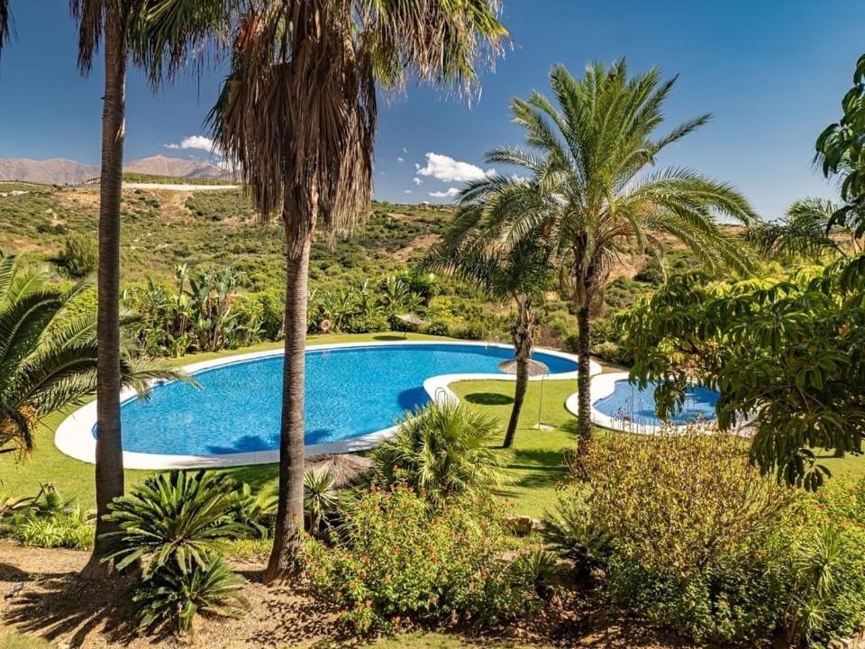 Penthouse Majestic Costa Golf Casares Exterior foto